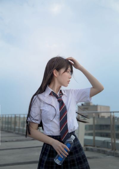 白白色在线播放_720超清免费观看