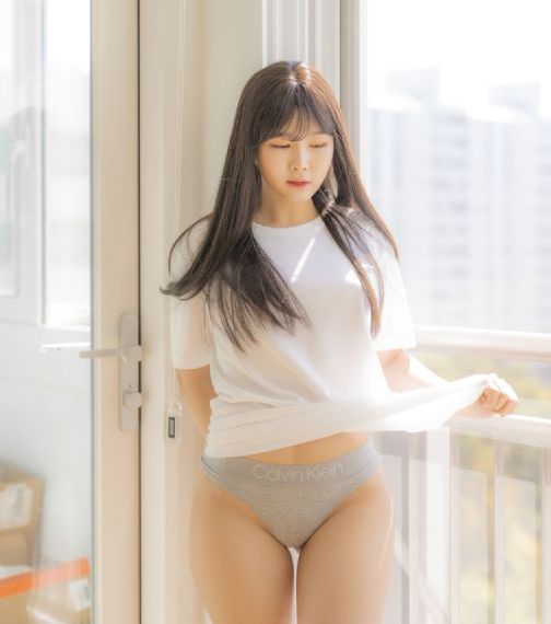 宝贝对着摄像头自己做给我看_DVD手机免费观看完整