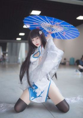 一边一边亲一边免费视频_超清免费观看视频